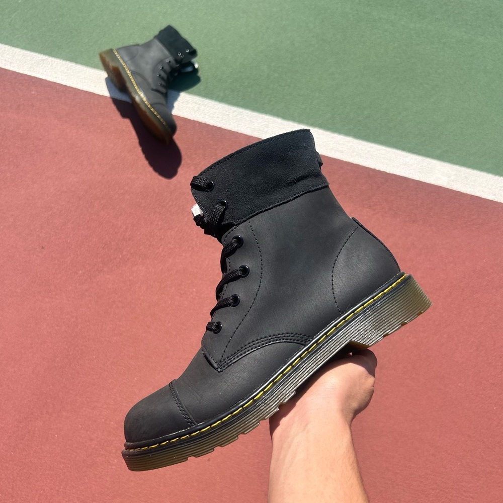 ❌SOLD❌Dr. Martens Aimilita Fur Lined Boots